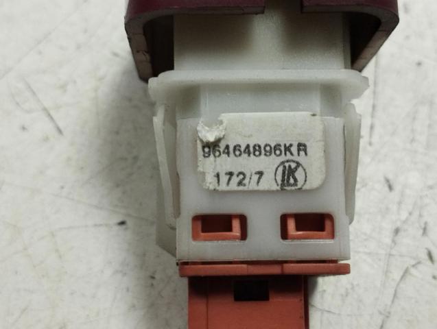 Botão de ativação do sinal de emergência Peugeot 407 6E