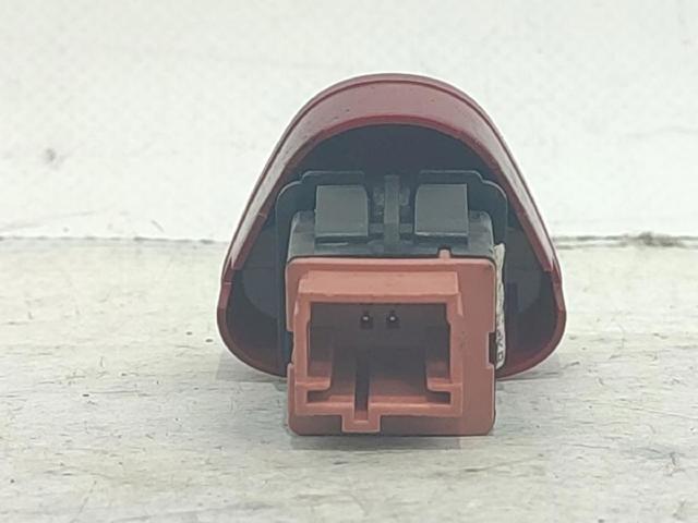 Botão de ativação do sinal de emergência Citroen Jumpy 2