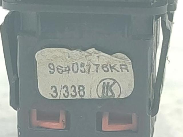 Botão de ativação do sinal de emergência Citroen Jumpy 2