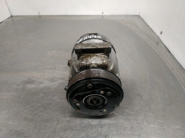 Compressor de aparelho de ar condicionado 6560630 RENAULT