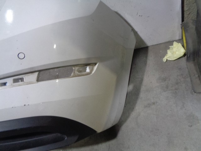 VAG 657807417 Задний бампер в наличии Киев