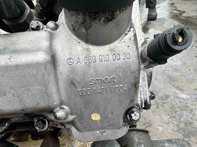 Vedante de tampa de válvulas de motor Smart FORTWO 450