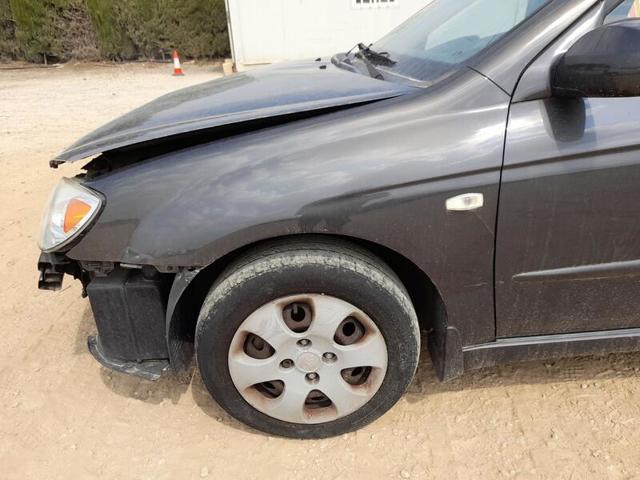 Pára-lama dianteiro esquerdo 663112F030 HYUNDAI