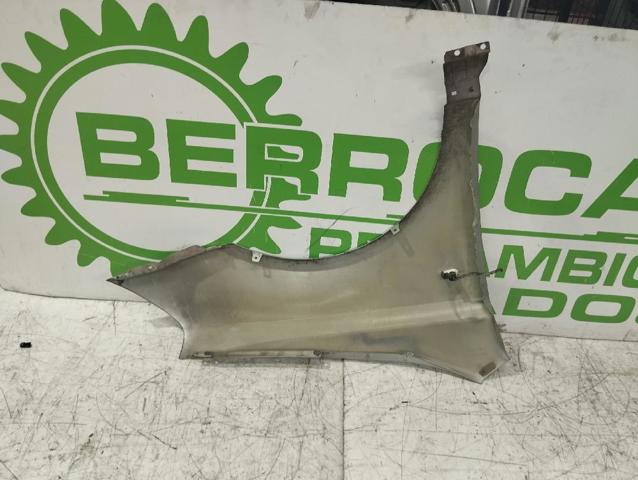 Pára-lama dianteiro esquerdo KIA Carnival 3 UVP