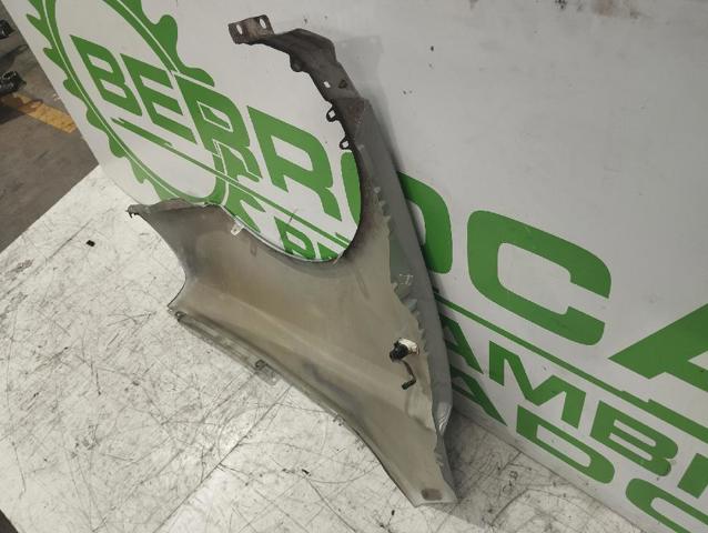 Pára-lama dianteiro esquerdo KIA Carnival 3 UVP