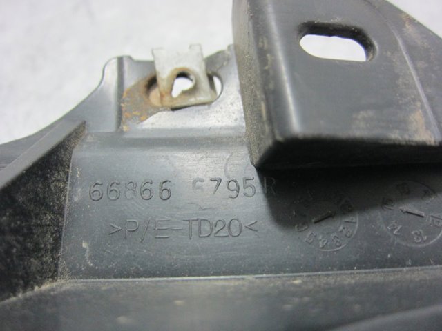 668666795R RENAULT Решетка дворников правая купить в Ужгород