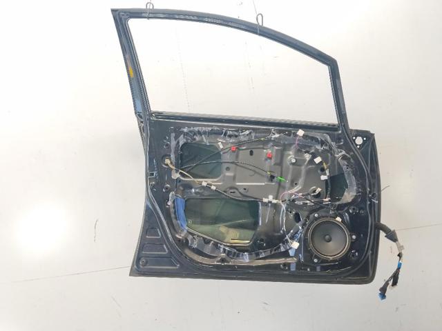 Porta dianteira esquerda Toyota Auris E15