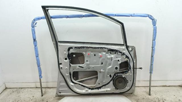Porta dianteira esquerda Toyota Auris E15