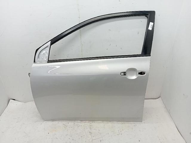 Porta dianteira esquerda 6700212A30 Toyota