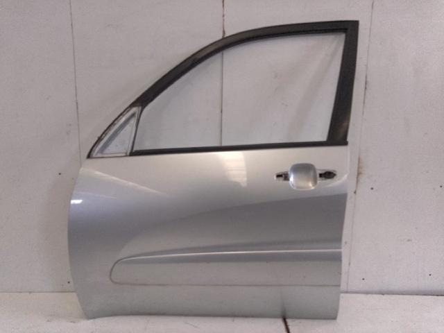 Porta dianteira esquerda 6700242080 Toyota