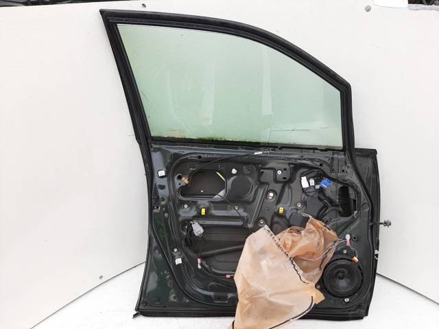 Porta dianteira esquerda 6700248011 Toyota