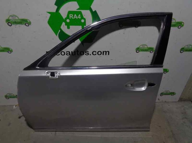 Porta dianteira esquerda 6700250080 Toyota