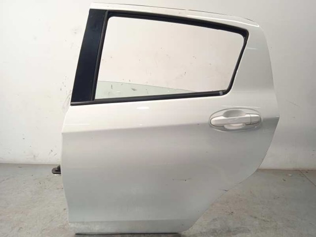 Porta traseira esquerda 670040D210 Toyota