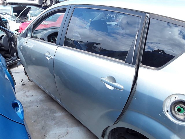 Porta traseira esquerda para Toyota Corolla Verso 2.2 d-4d (aur10_) 2adfhv 670040F010