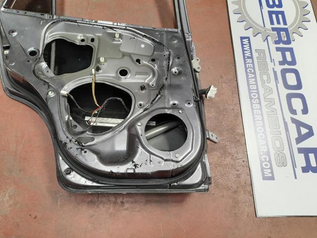 Porta traseira esquerda 6700442121 Toyota