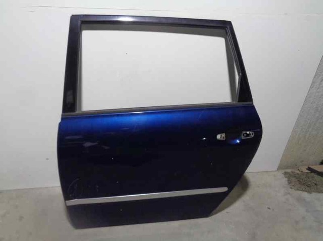 Porta traseira esquerda 6700444060 Toyota