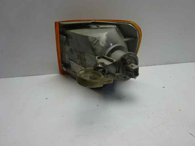 FORD 6729789 Поворотник правый в наличии Черновцы