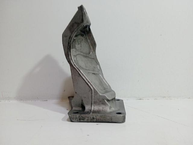 6754185 Кронштейн подушки (опоры) двигателя правой купить Кривой Рог