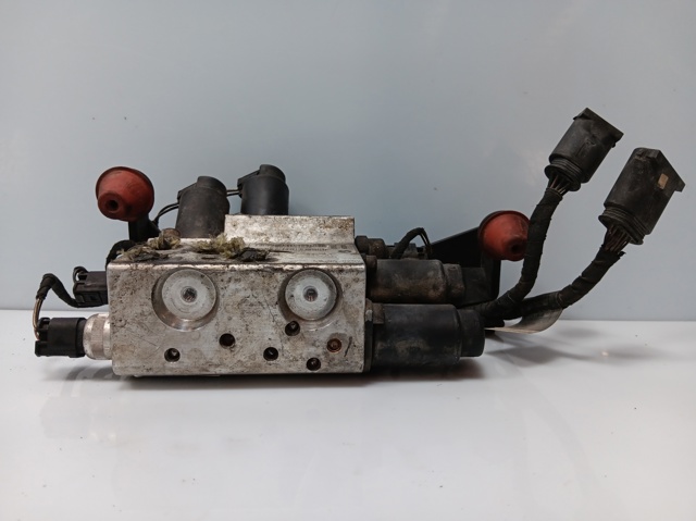 6760840 BMW Блок клапанов регулируемой подвески купить в Полтава