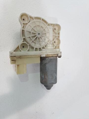 67628382002 BMW Мотор стеклоподъемника двери передней правой купить в Каменское
