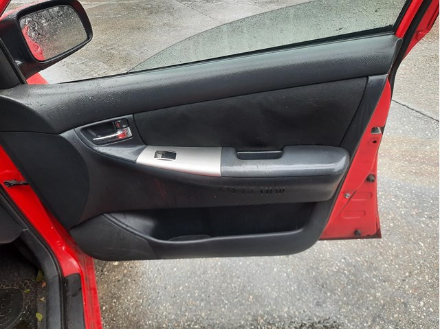 Revestimento (cobrimento) interno da porta dianteira direita 6765002280B3 Toyota