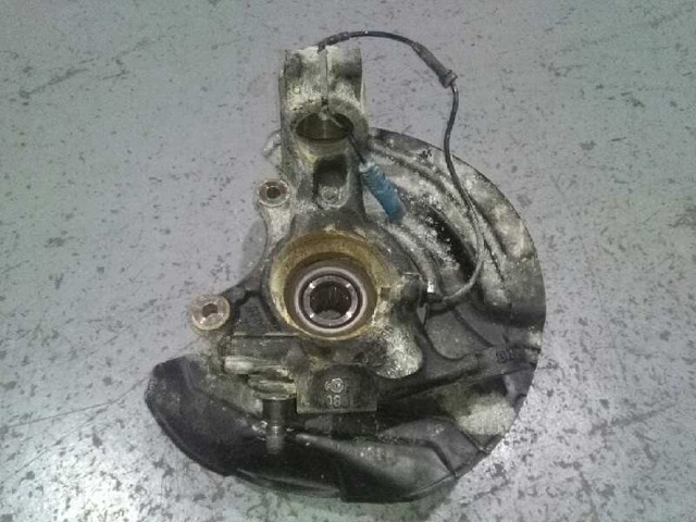 6768995 BMW Цапфа передняя левая купить в Ирпень