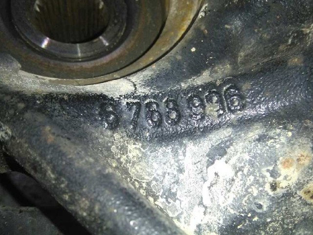 6768996 Цапфа передняя правая купить Черновцы
