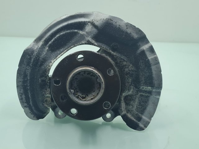 6792288 BMW Цапфа передняя правая купить в Харьков