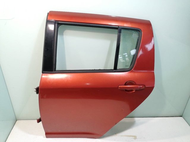 6800462J00 SUZUKI Дверь задняя левая купить в Киев