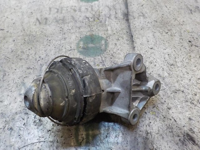 VOLVO 6801722 Верхняя опора двигателя в наличии Киев