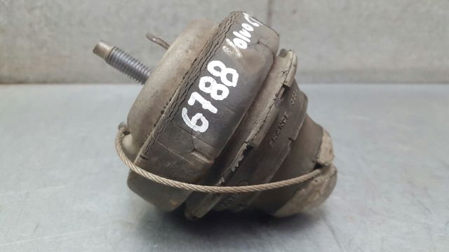 VOLVO 6801722 Верхняя опора двигателя в наличии Львов