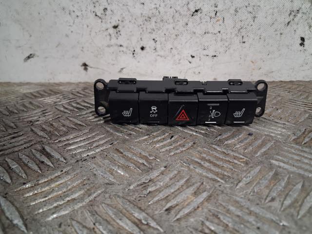 68044101AB CHRYSLER Кнопка включения аварийного сигнала купить в Чернигов