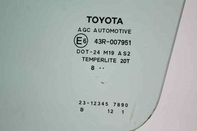 6810202231 TOYOTA Стекло двери передней левой купить в Ровно