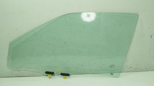 681020D011 TOYOTA Стекло двери передней левой купить в Чернигов