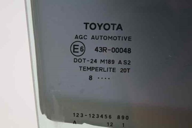 TOYOTA 6810302210 Стекло двери задней правой в наличии Сумы