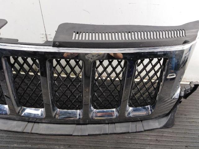 68143073AC CHRYSLER Решетка радиатора купить в Ужгород
