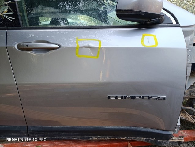 CHRYSLER 68242542AA Дверь передняя правая в наличии Черновцы