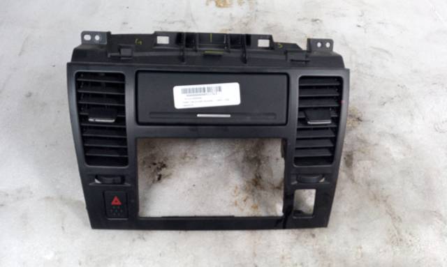 NISSAN 68260EM31A в наличии Хмельницкий