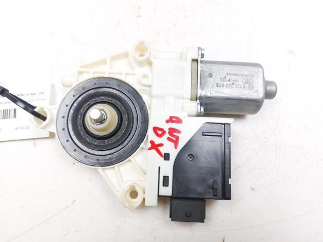 68302551AC CHRYSLER Мотор стеклоподъемника двери передней левой купить в Николаев