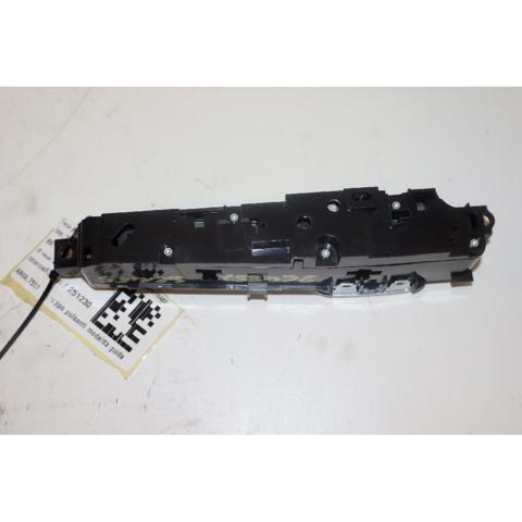 6843923 BMW Блок кнопок центральной консоли купить в Одесса