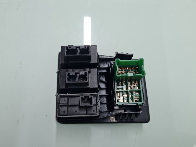68485BR60A NISSAN купить в Житомир