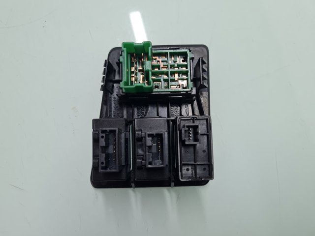 68485BR60A NISSAN купить в Тернополь