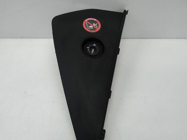 68498JD900 NISSAN купить в Киев