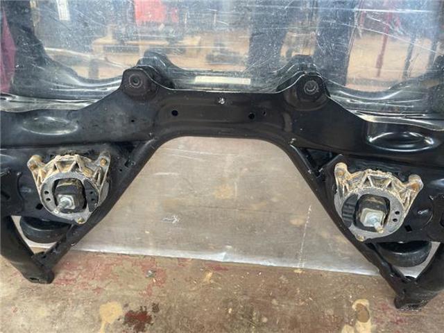 6872118 BMW Балка передней подвески (подрамник) купить в Ужгород