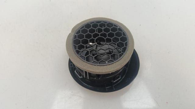 687608143R RENAULT Решетка вентиляции салона на "торпедо" купить в Каменское