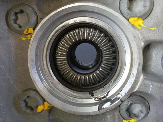 6876646 BMW Цапфа передняя правая купить в Ирпень