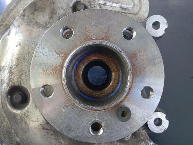 6876646 BMW Цапфа передняя правая купить в Полтава