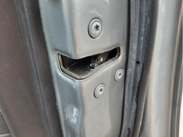 Cerradura puerta delantera derecha para toyota avensis 2.0 d-4d (adt250_) 1adftv 6903002162