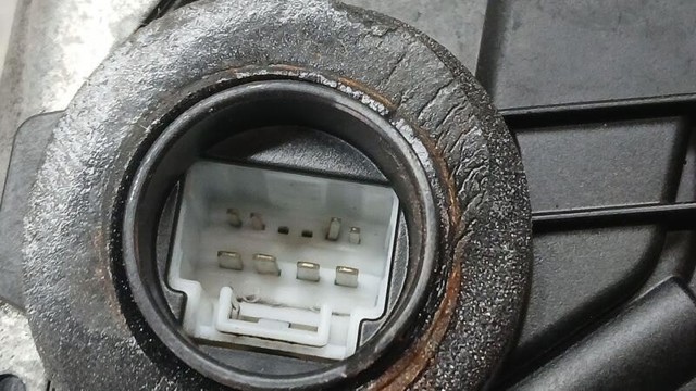 TOYOTA 6903048130 Замок двери передней правой в наличии Одесса