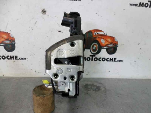 Fecho da porta dianteira esquerda Toyota Auris E15